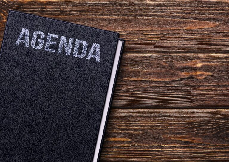 a-book-agenda-table